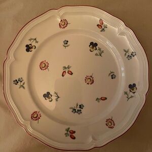 Villeroy and Boch - petite Fleur pattern dessert salad plate 8”. Great condition